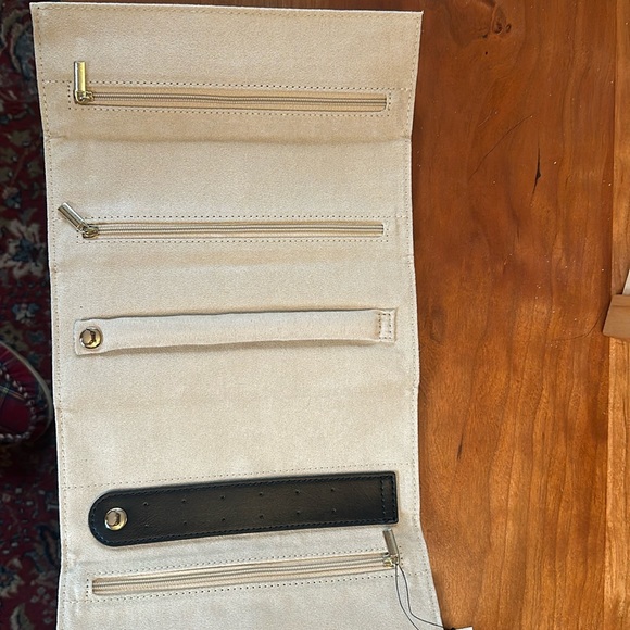 Chico’s Jewelry Roll - Picture 2 of 2